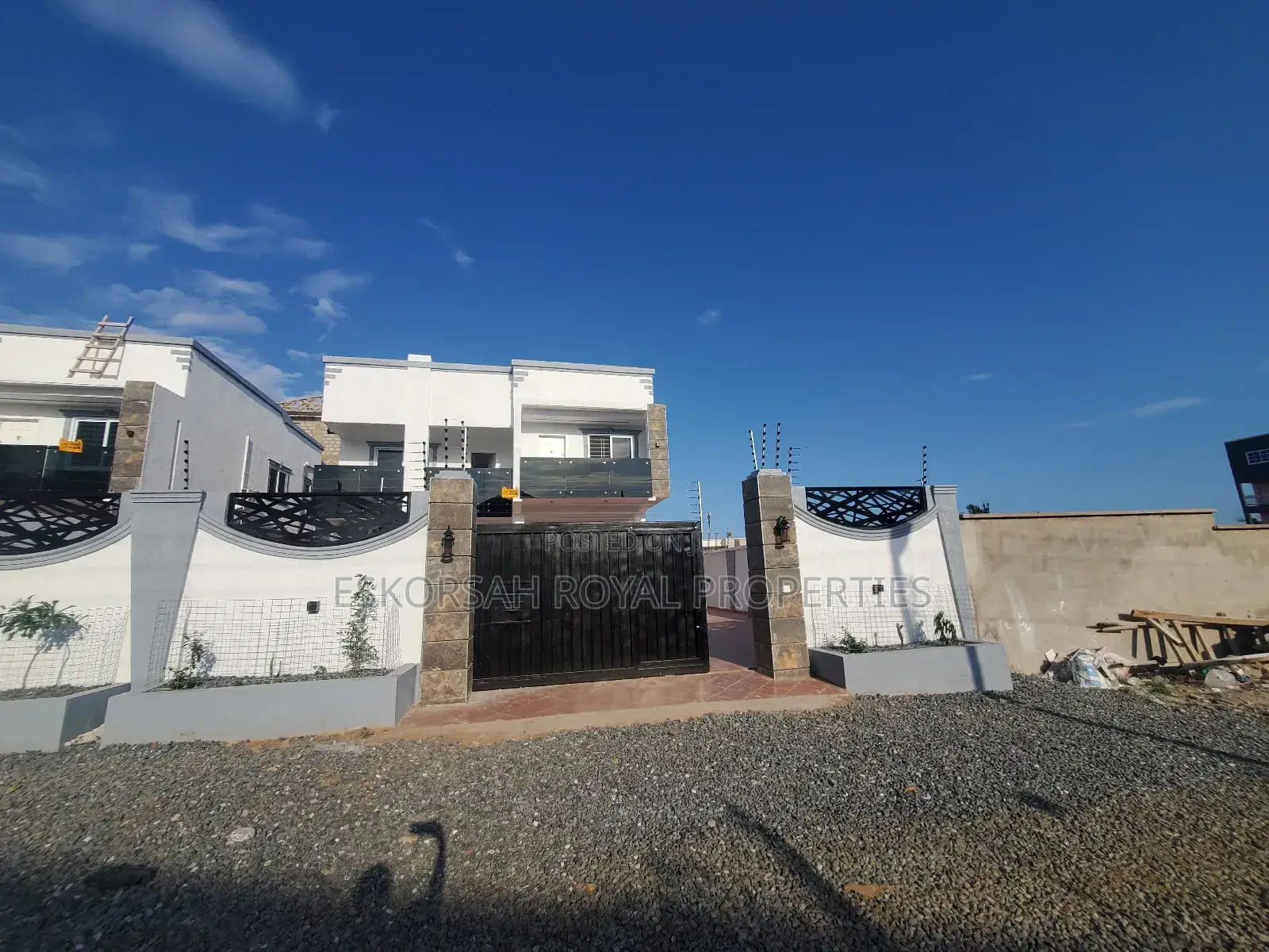 4bdrm House in Lakeside for sale