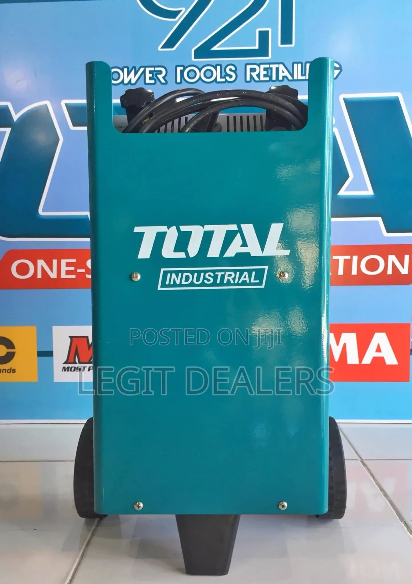 Brand New Total Battery Charger
