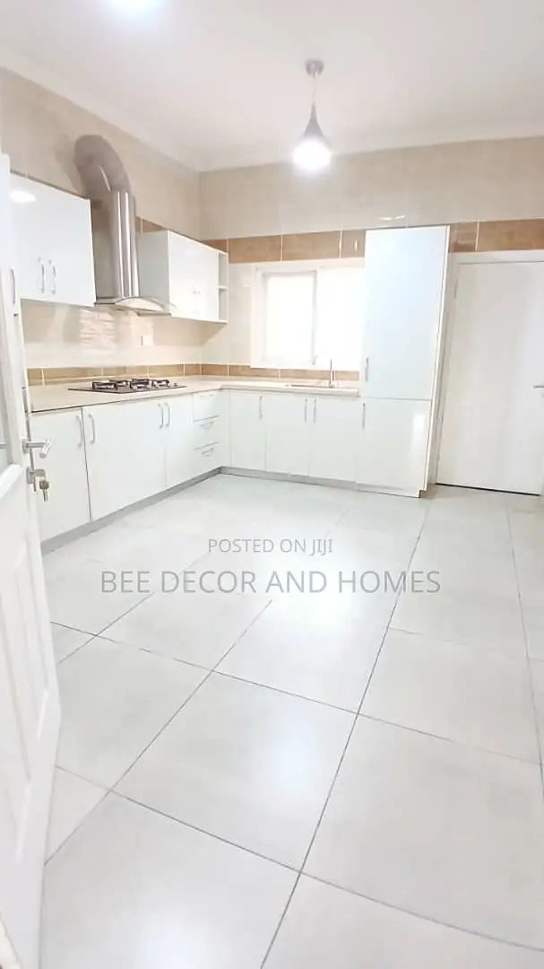 3bdrm Apartment in American House, East Legon for rent