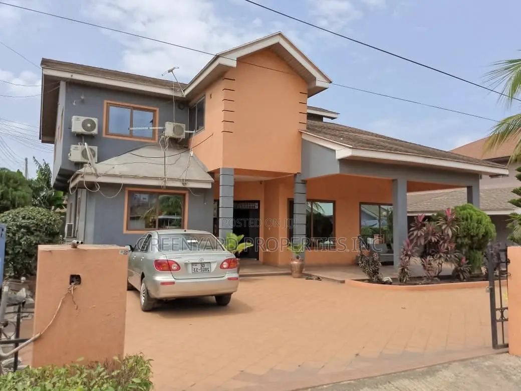 6bdrm Mansion in Adjinganor, East Legon for sale