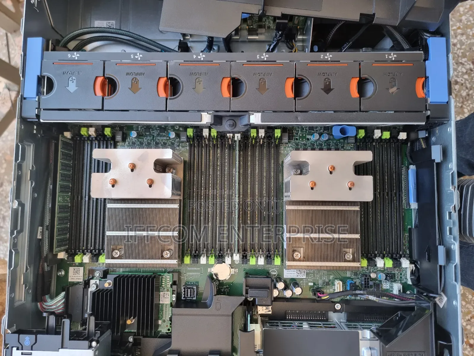 Server Dell PowerEdge R730 32GB Intel Xeon HDD 1T