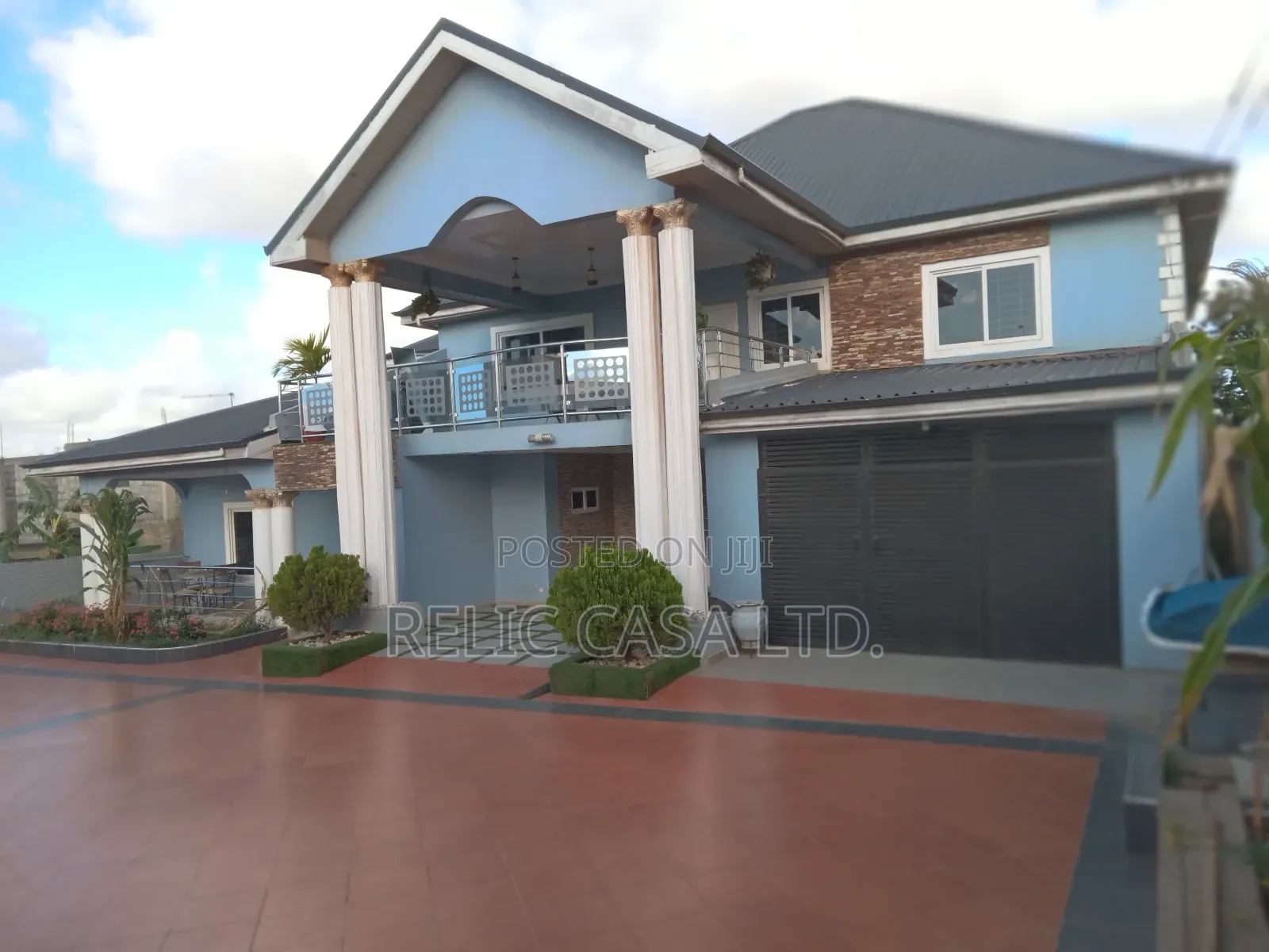 6bdrm House in 6 Beed Rooms for sale