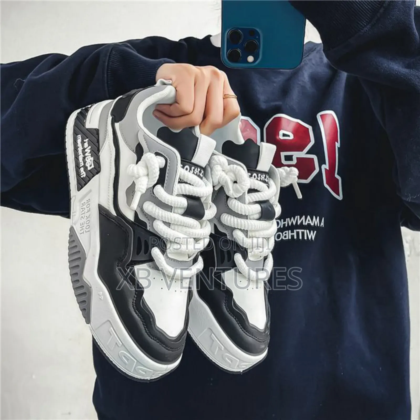 2024 Men's
Fashion
Sneakers