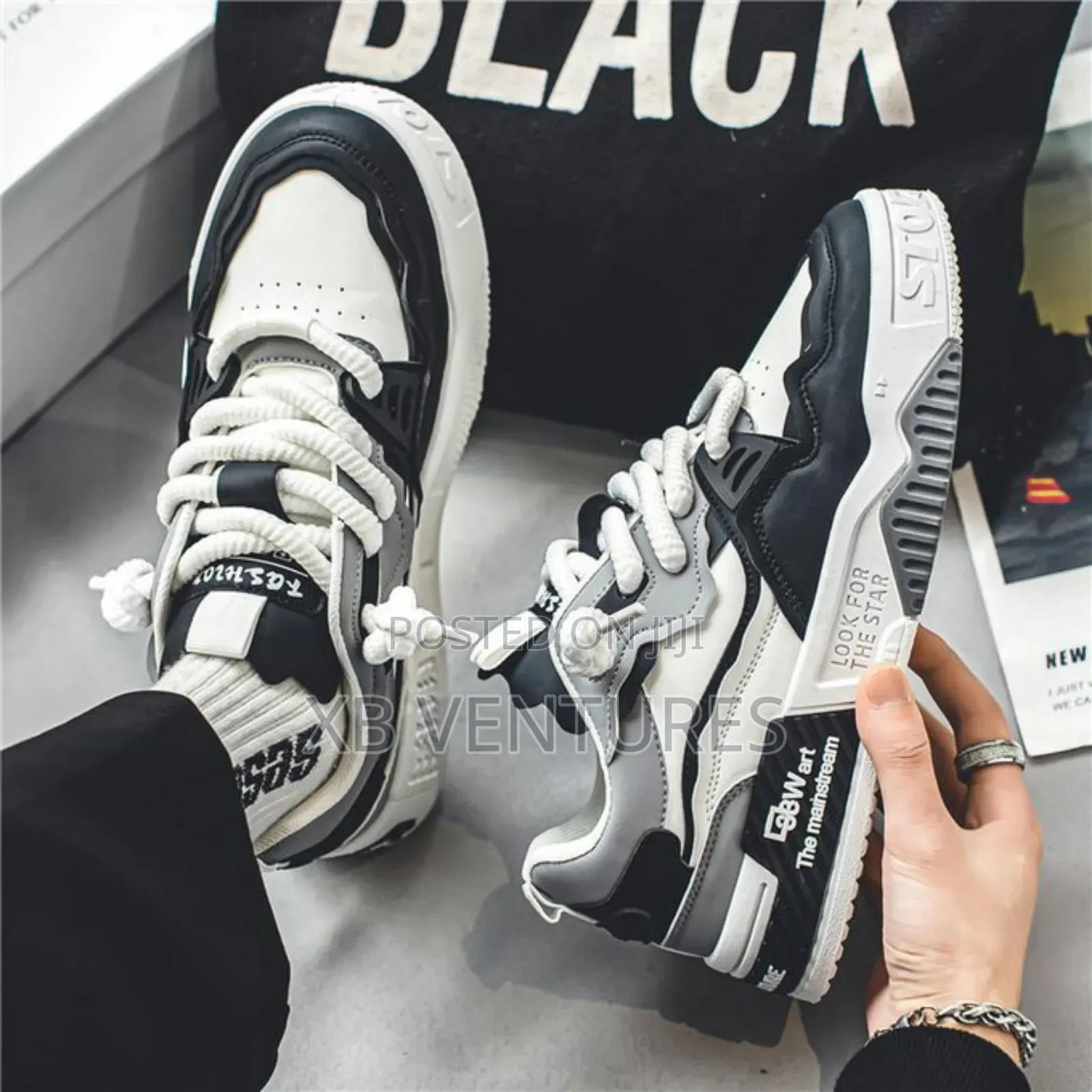 2024 Men's
Fashion
Sneakers