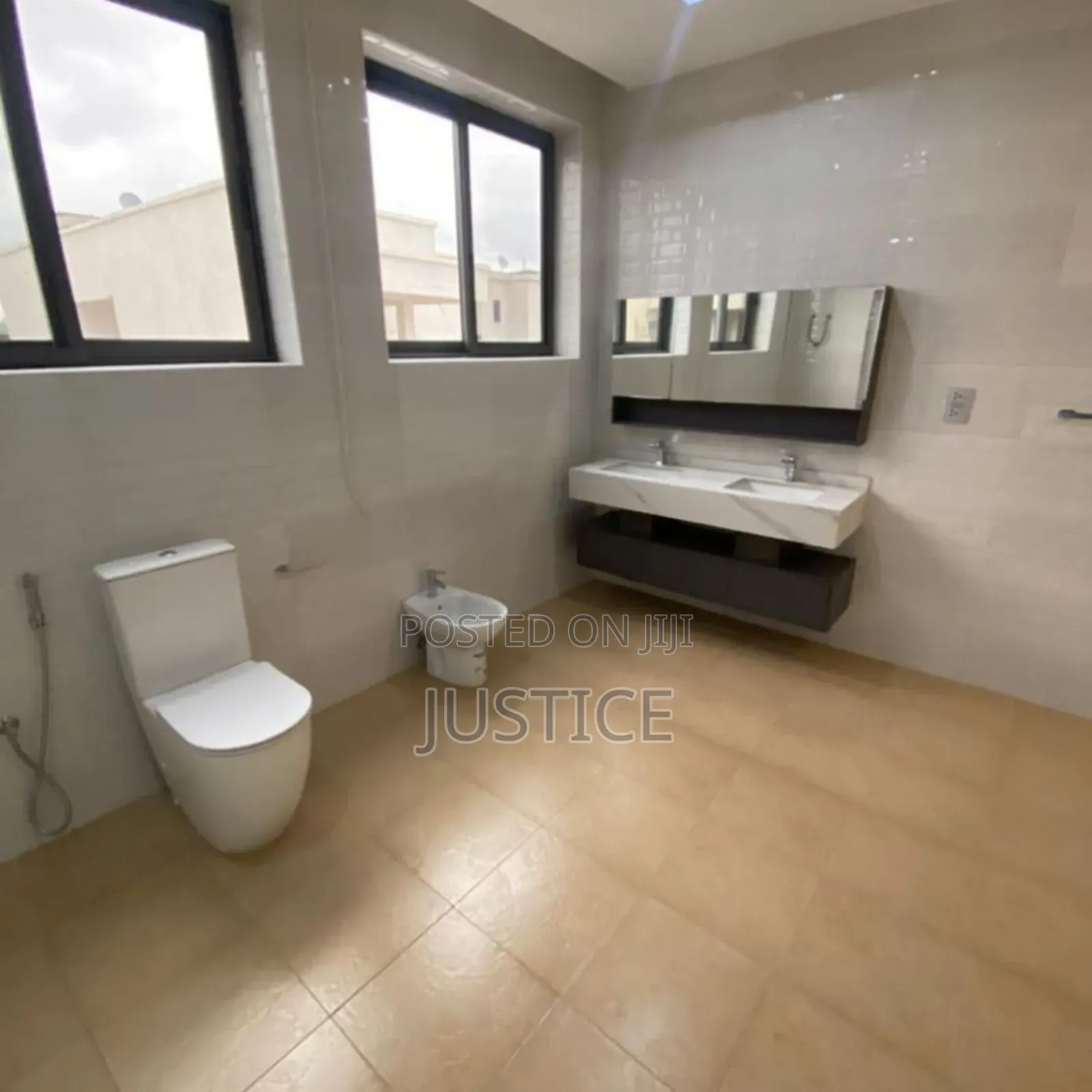 4bdrm Duplex in Airport Residential for sale