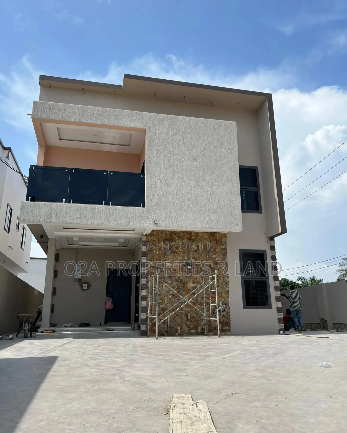 4bdrm House in Sakumono for sale