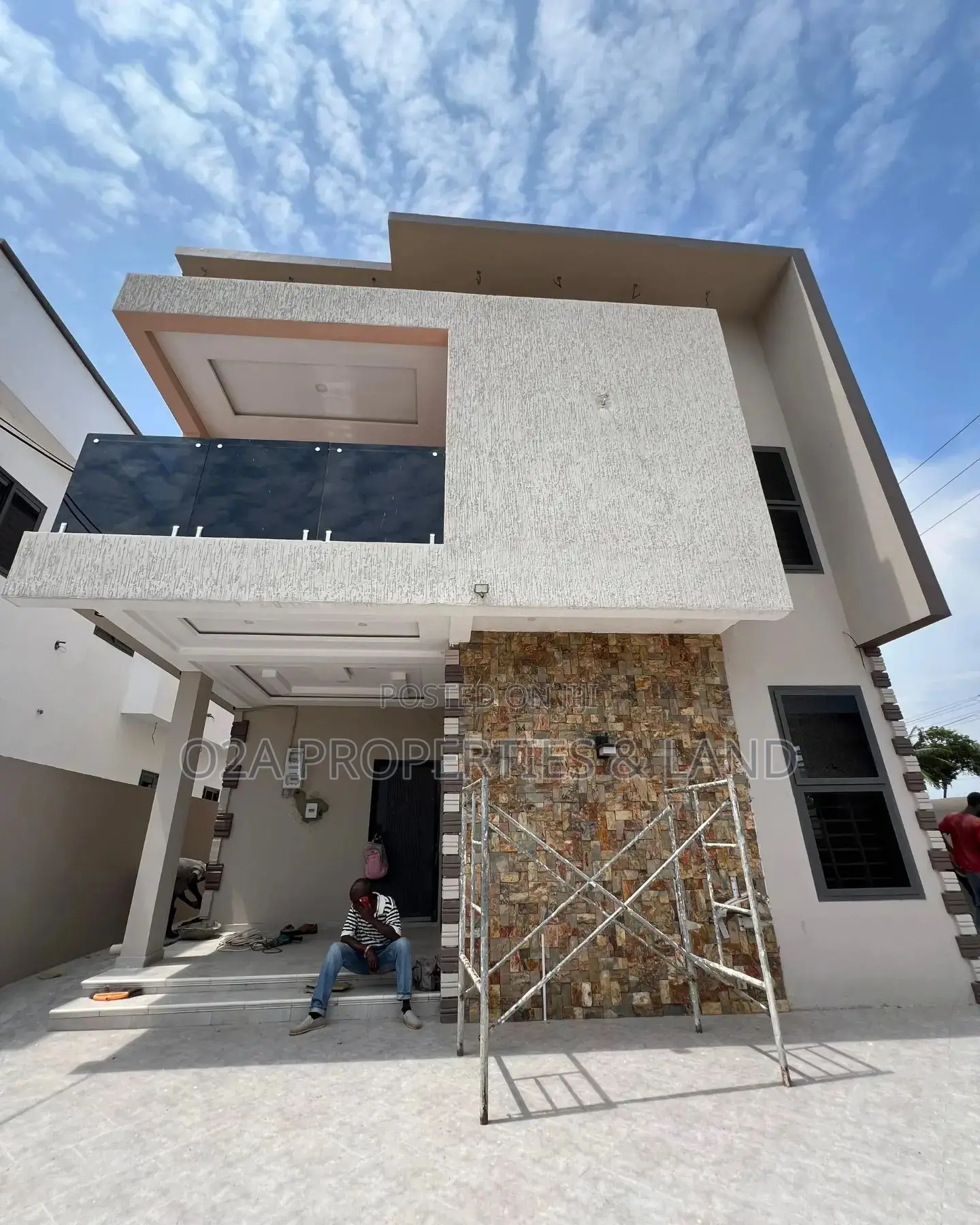 4bdrm House in Sakumono for sale