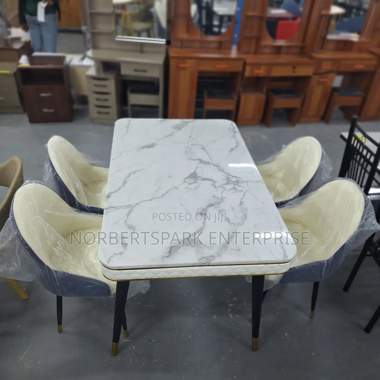 Dining Set(T01F15)