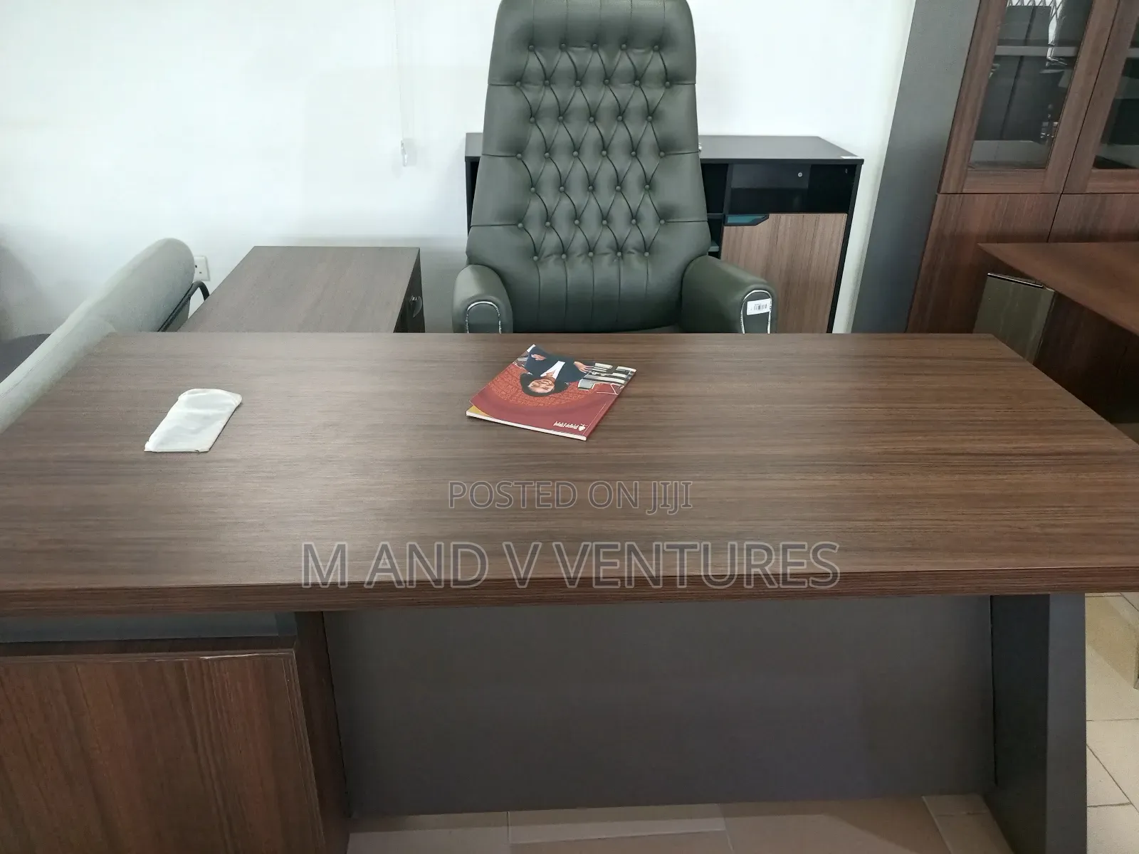 Office Desk / Table