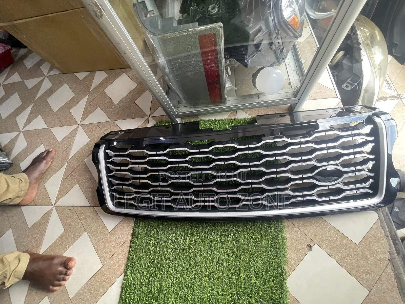 Range Rover Evoque 2019,2020 Front Grille/ Shells