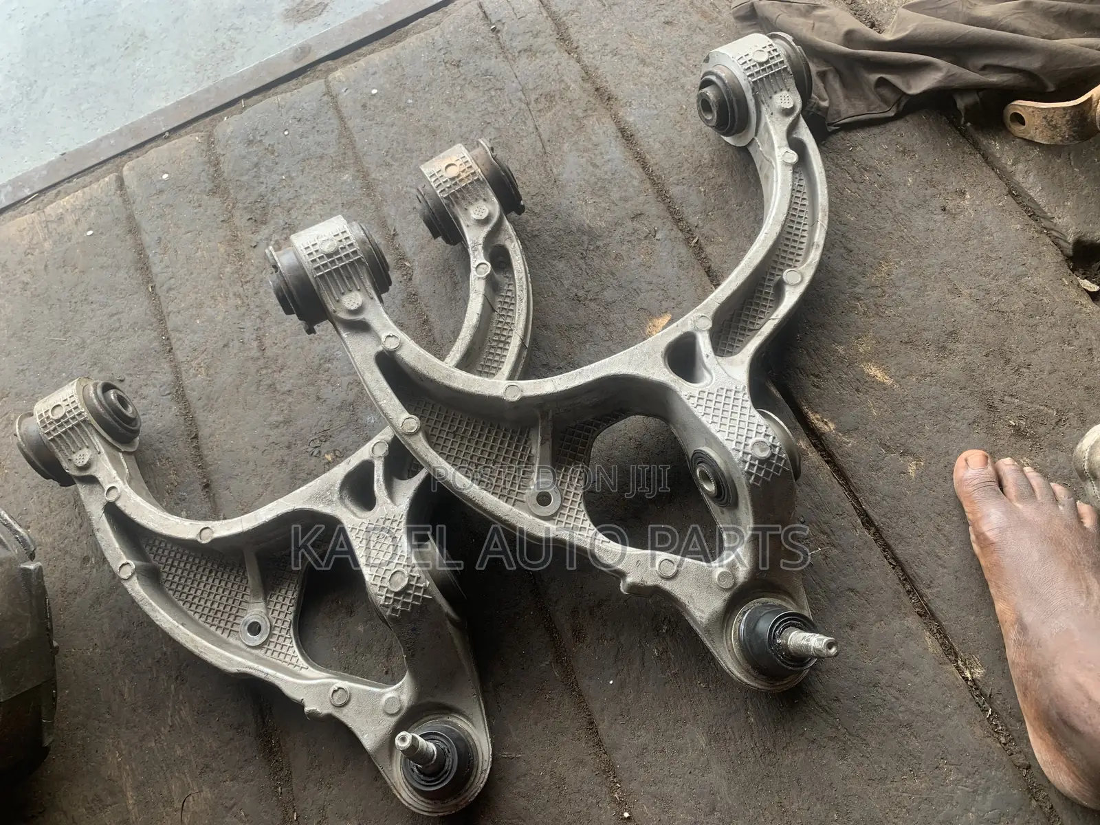 Dodge Ram 1500 Control Arm