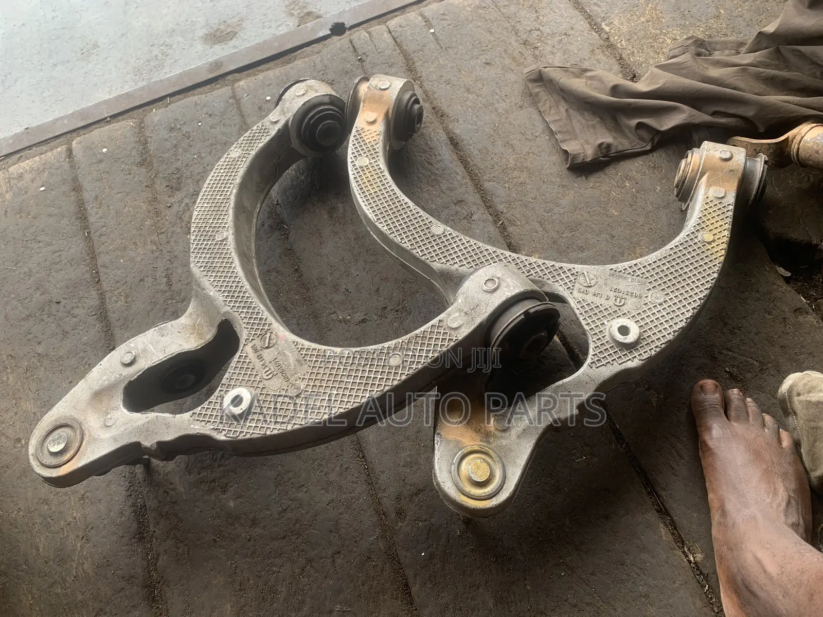 Dodge Ram 1500 Control Arm