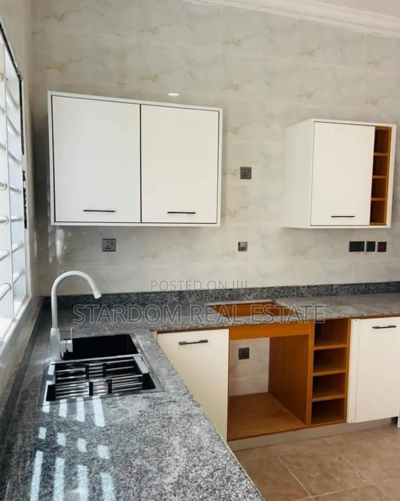 3bdrm Duplex in Spintex for sale