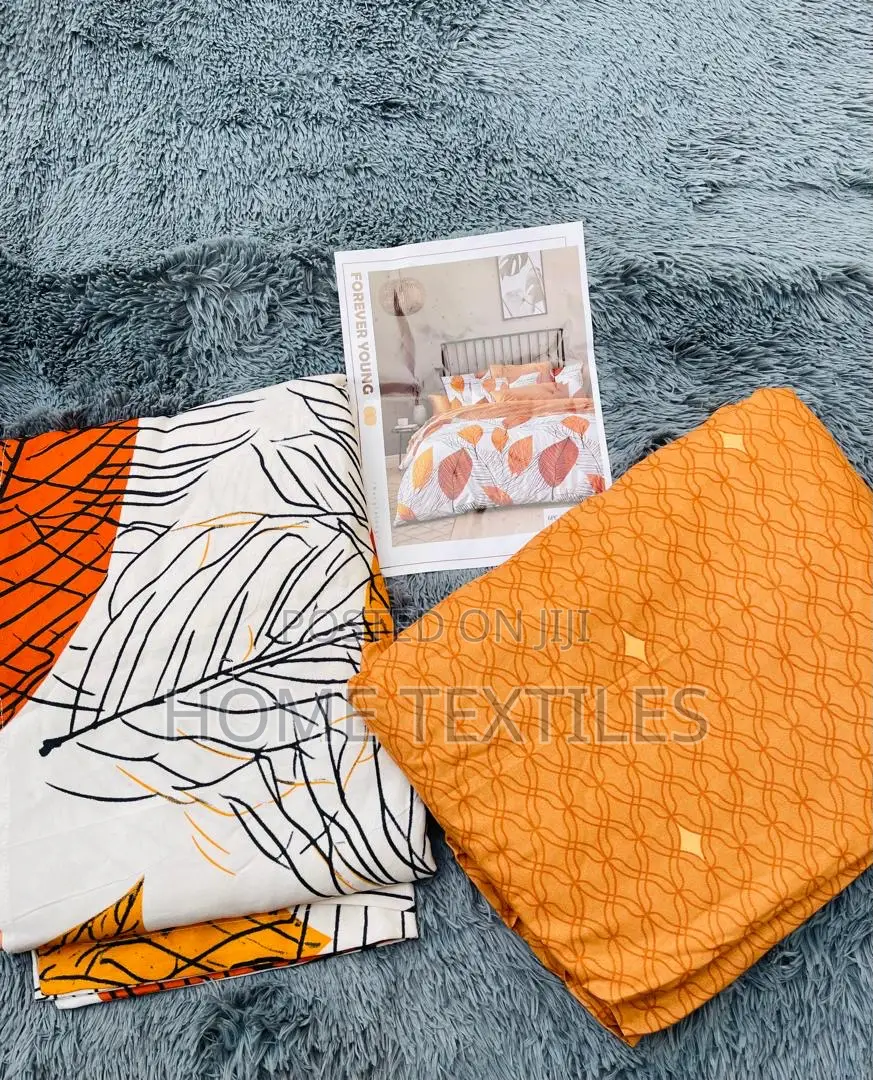 2 Different Bedsheets With 4 Pillow Cases for King Size