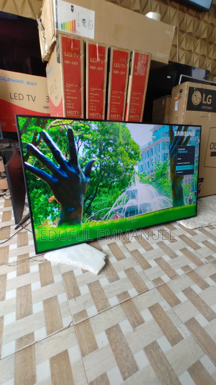 Samsung 55" Crystal UHD SMART BU8000 Stylish and Slim