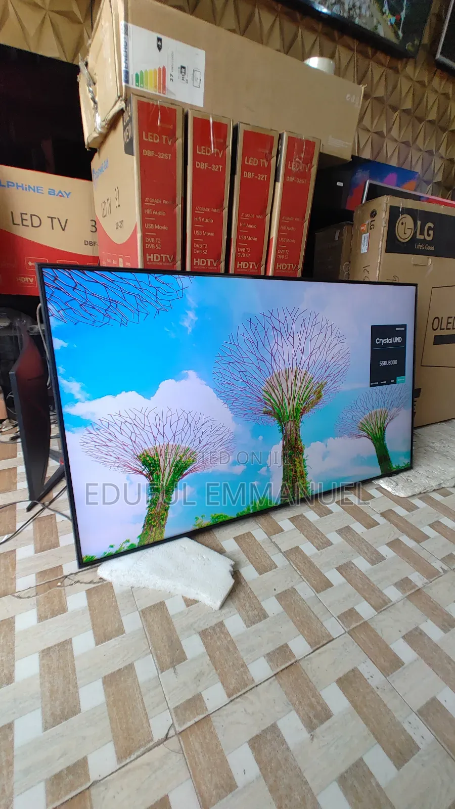 Samsung 55" Crystal UHD SMART BU8000 Stylish and Slim
