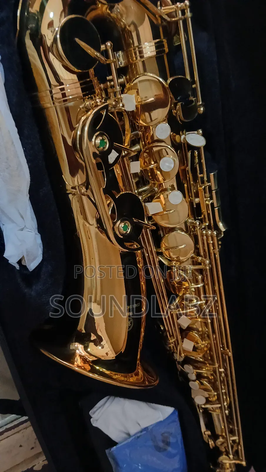 Yamaha Tenor Saxophone (Gold)