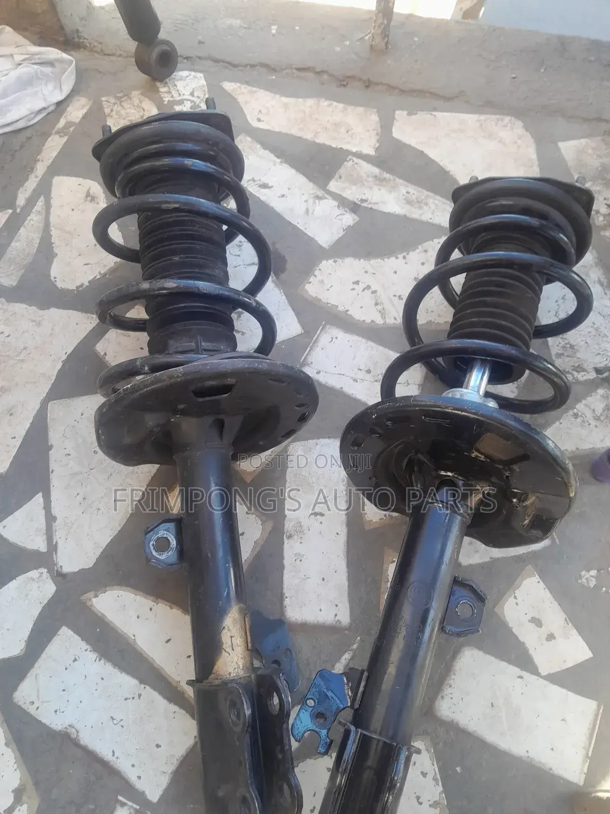 Toyota Highlander 2016 To 2017 Front Shocks Absorbers