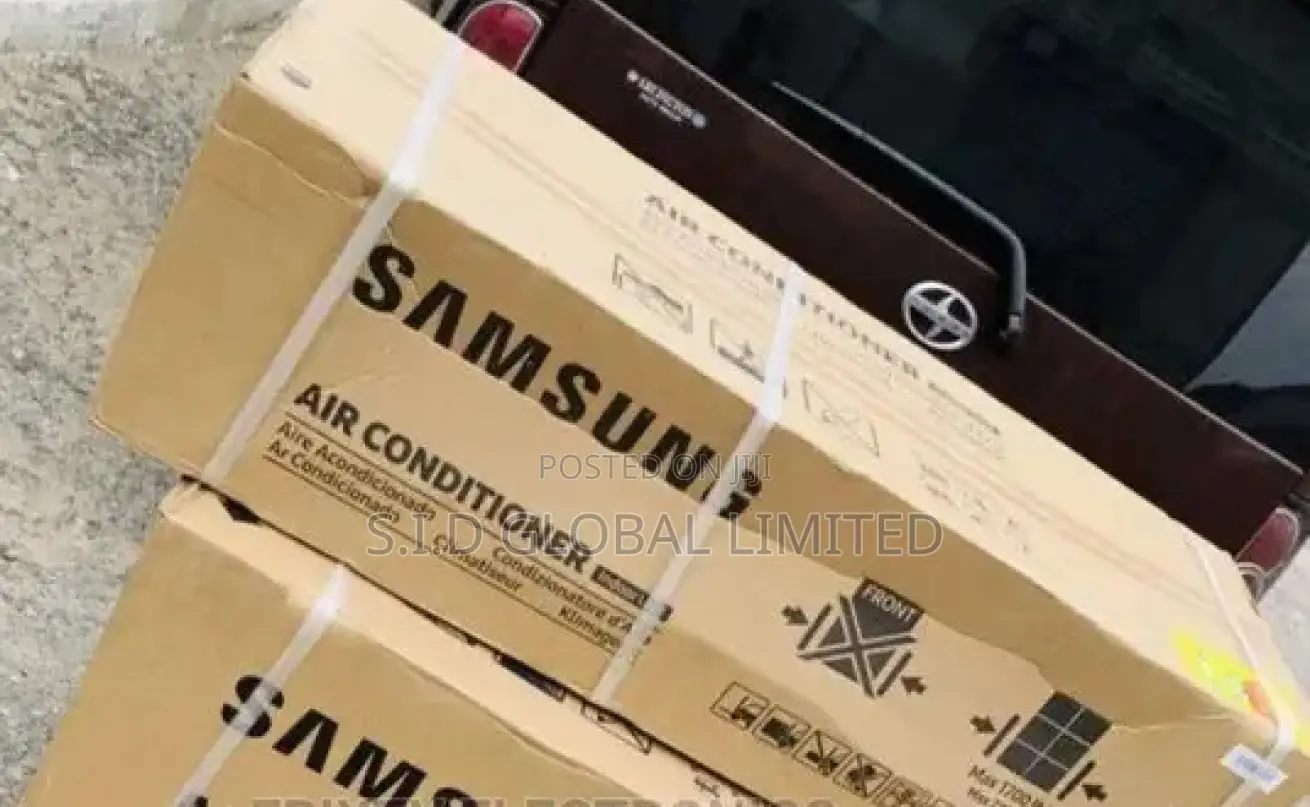 A Classy Apart in SAMSUNG-2.0HP-R410-SPLIT-AC-AR18TRHGAWK
