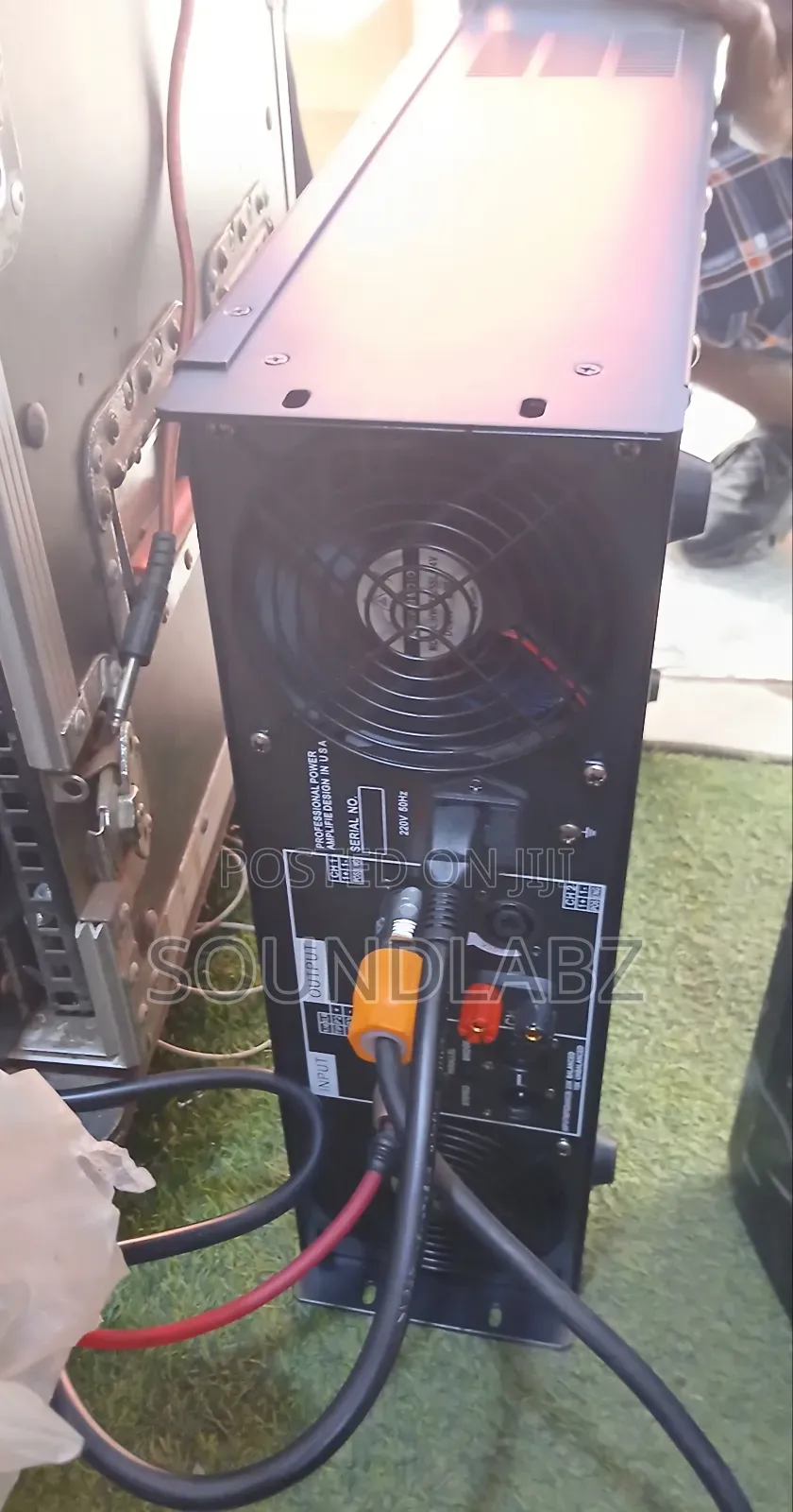 Electro-voice P-8300 Power Amplifier
