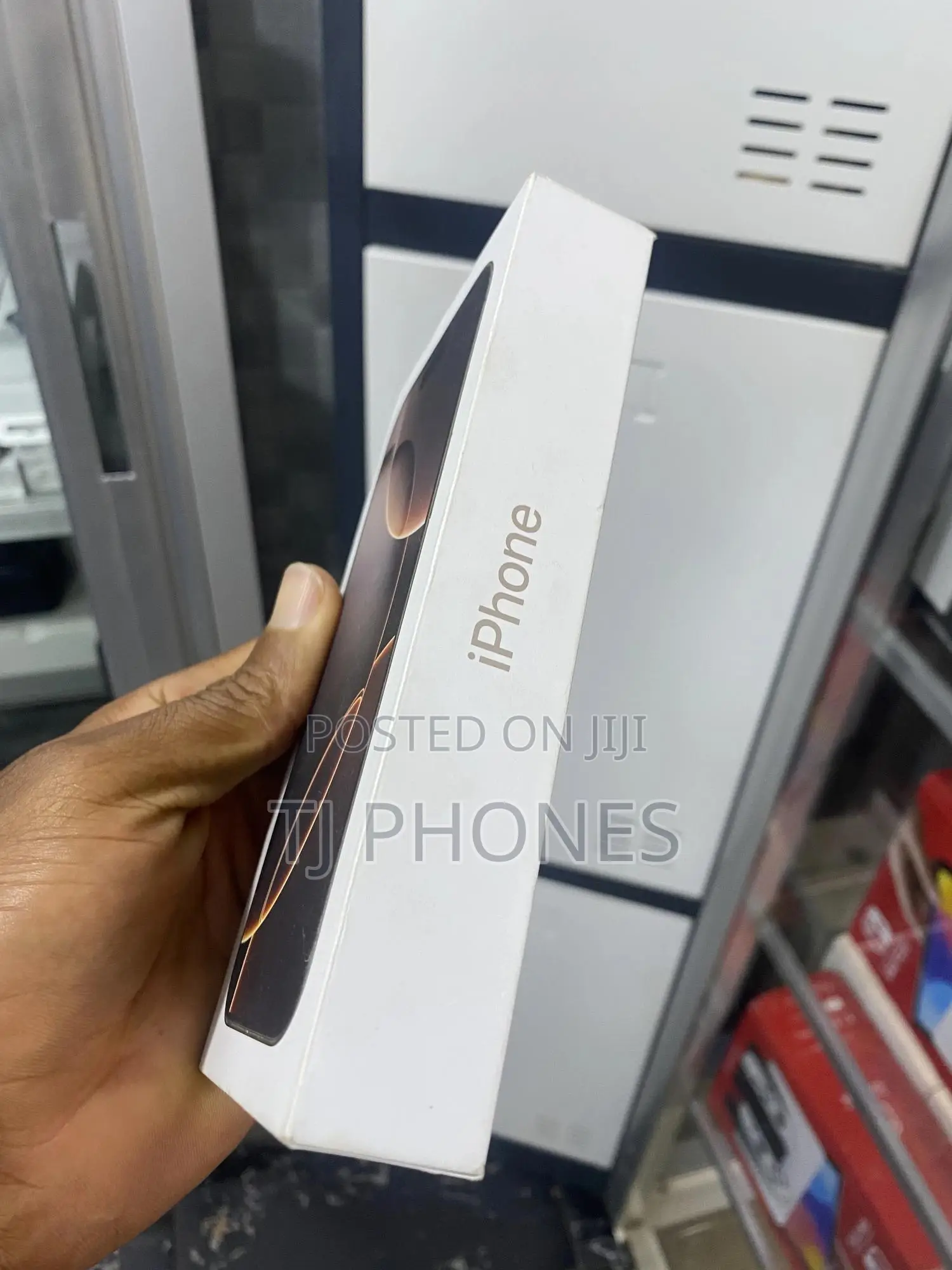 New Apple iPhone 16 Pro 256 GB Gold