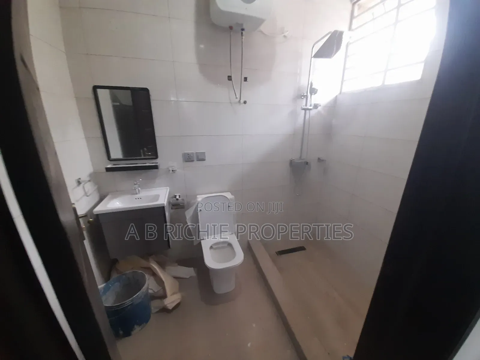 4bdrm House in Ab Richie Properties, Baatsona Total for sale