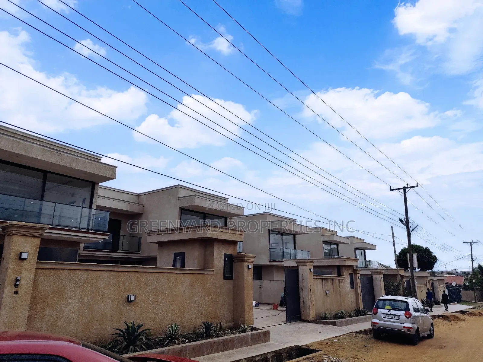 5bdrm House in Lakeside, Ashaley Botwe for sale