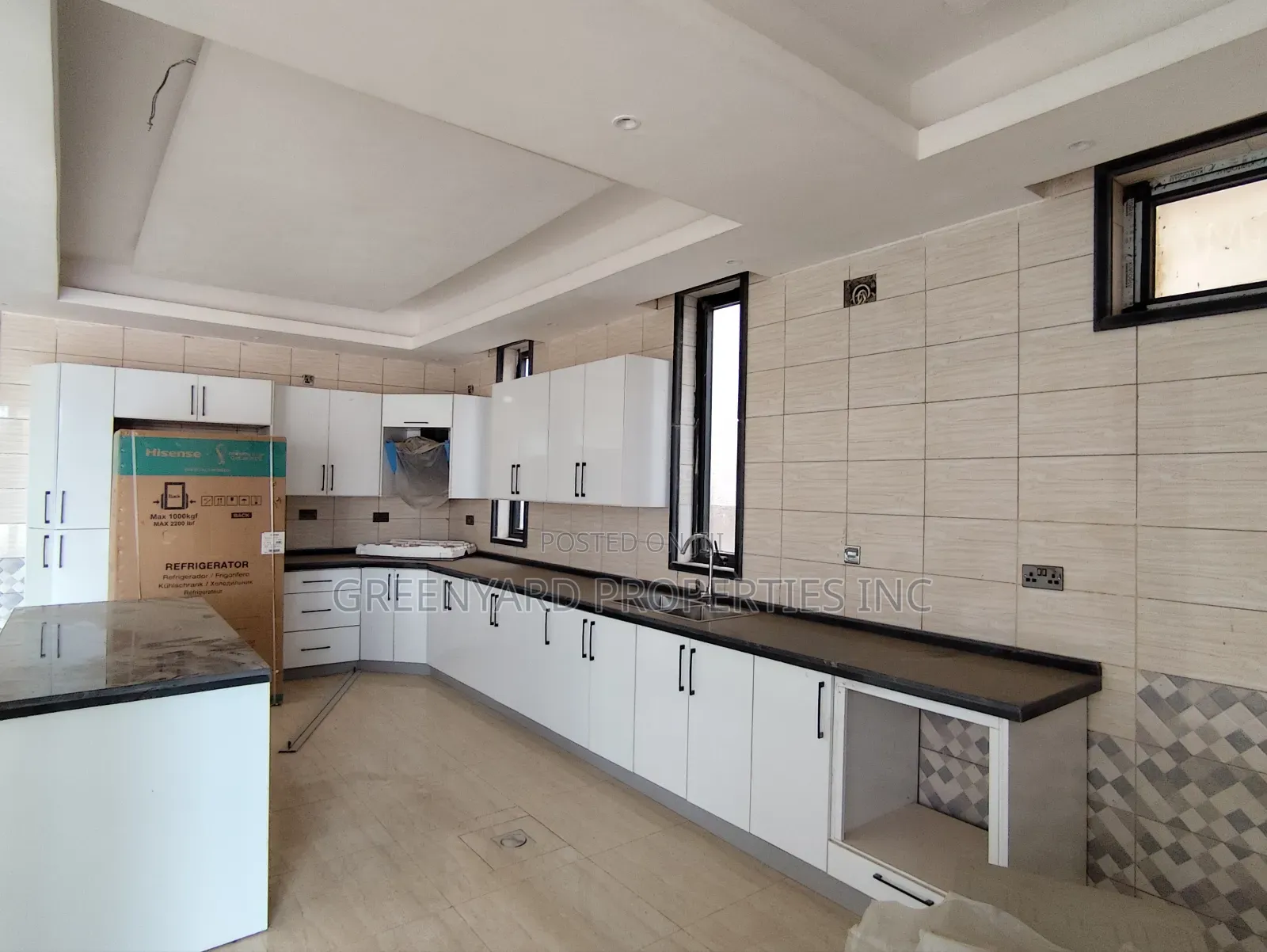 5bdrm House in Lakeside, Ashaley Botwe for sale