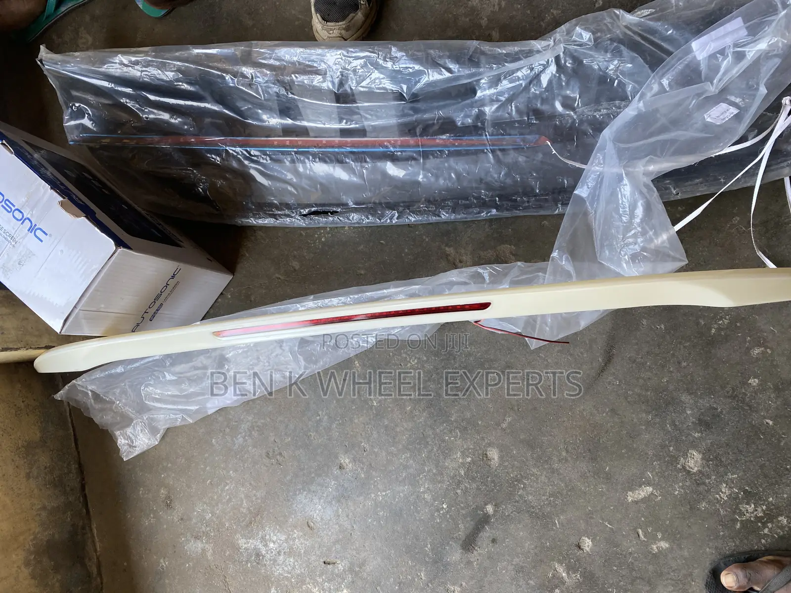 Hyundai Elantra 2011-2016 Boot Spoiler Light Type