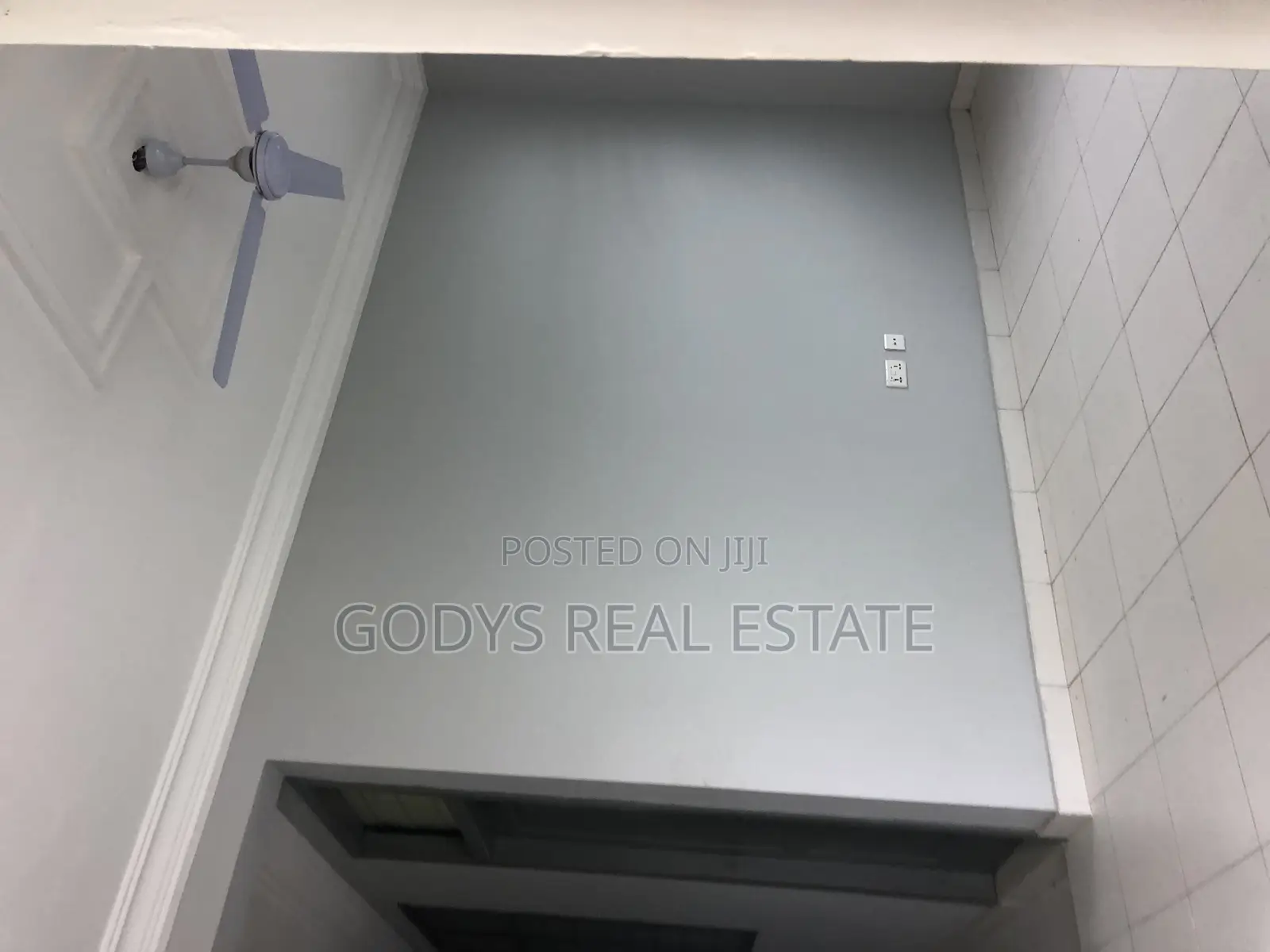 2bdrm Apartment in New Market, Kasoa for rent