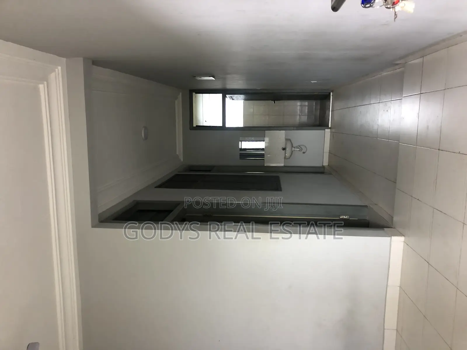 2bdrm Apartment in New Market, Kasoa for rent