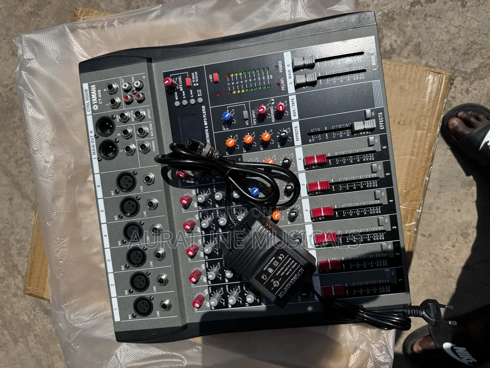 Yamaha CT6 Row Mixer