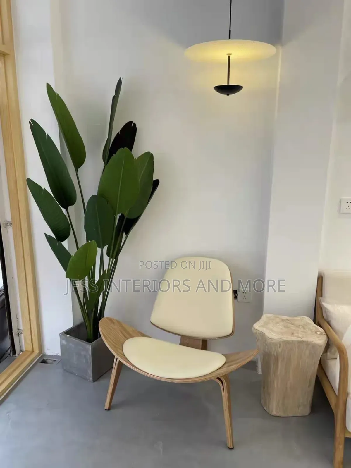Accent Chair (White)