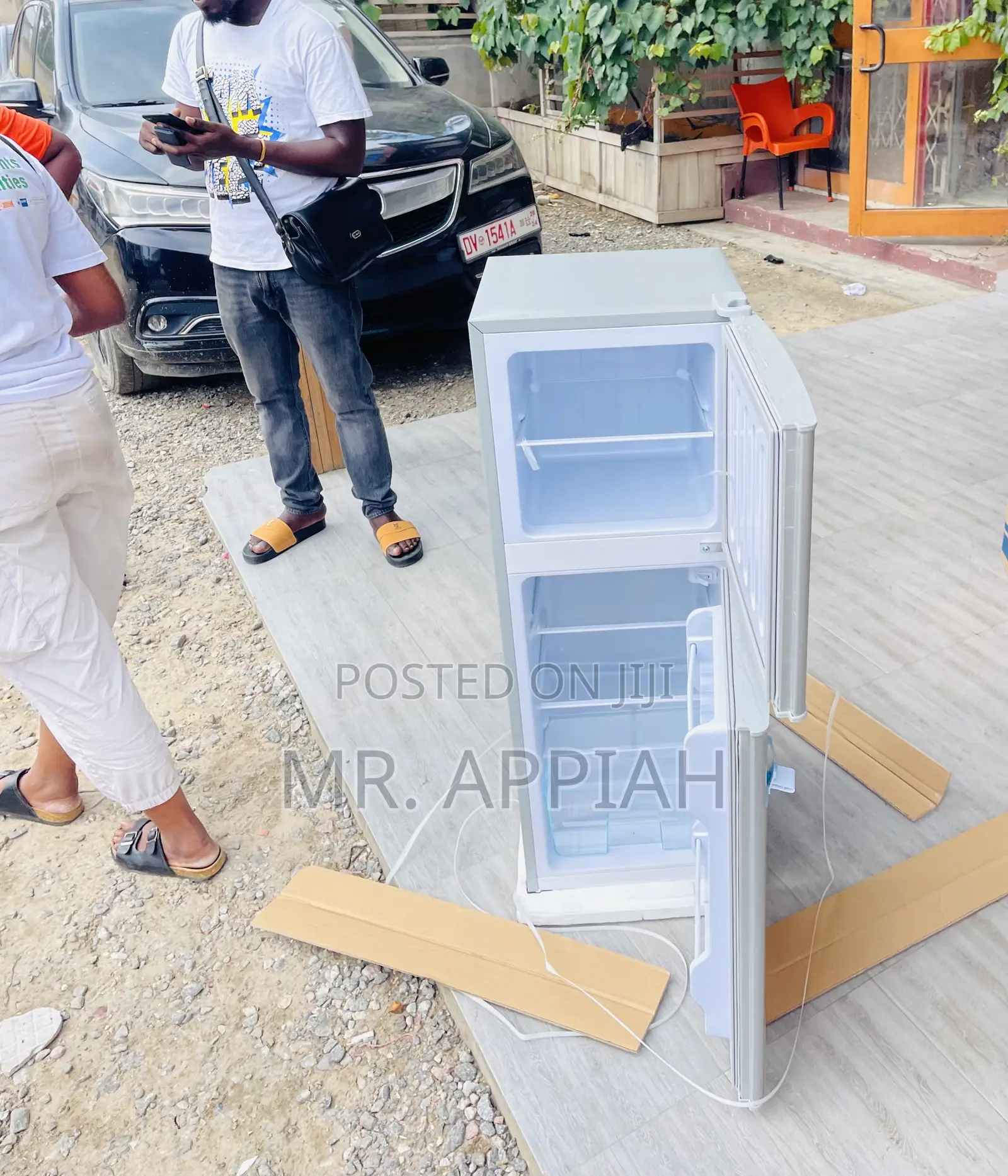 Energy Saving Nasco Nasf2-130 Top Freezer Electric Fridge.
