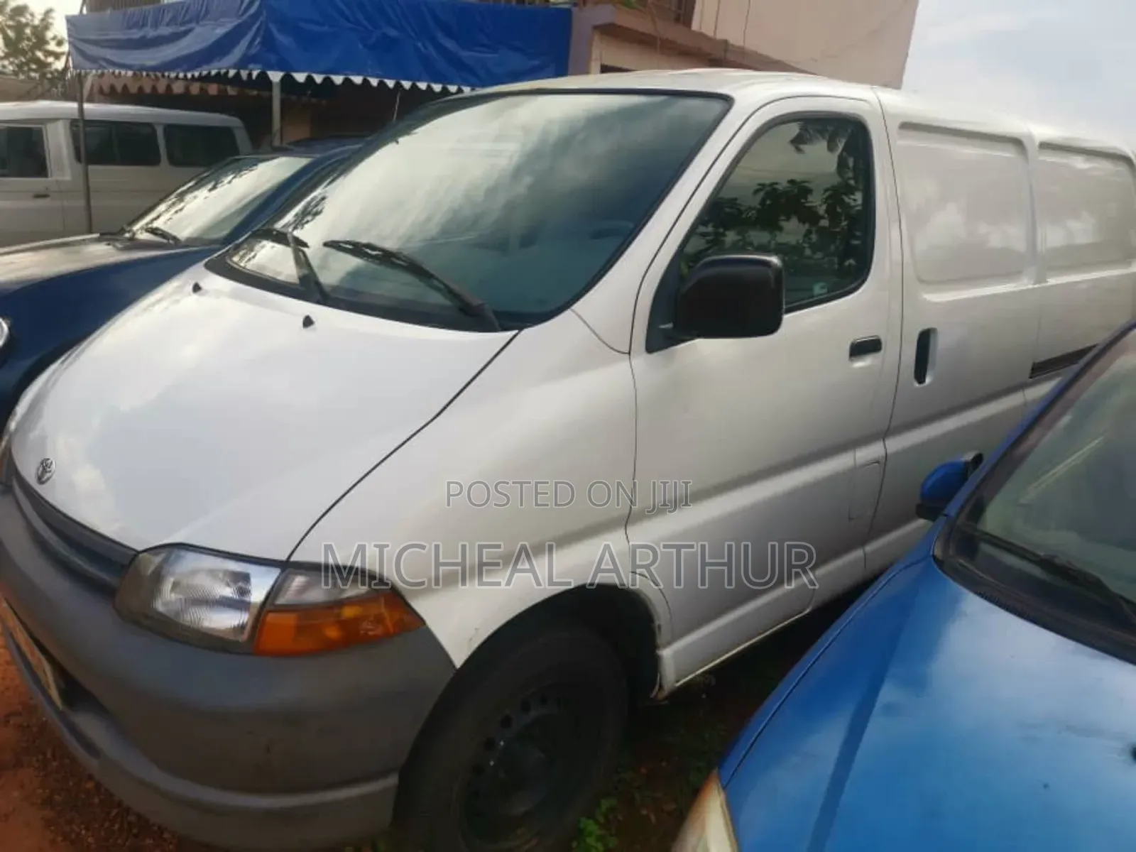 Toyota HiAce 2014 White