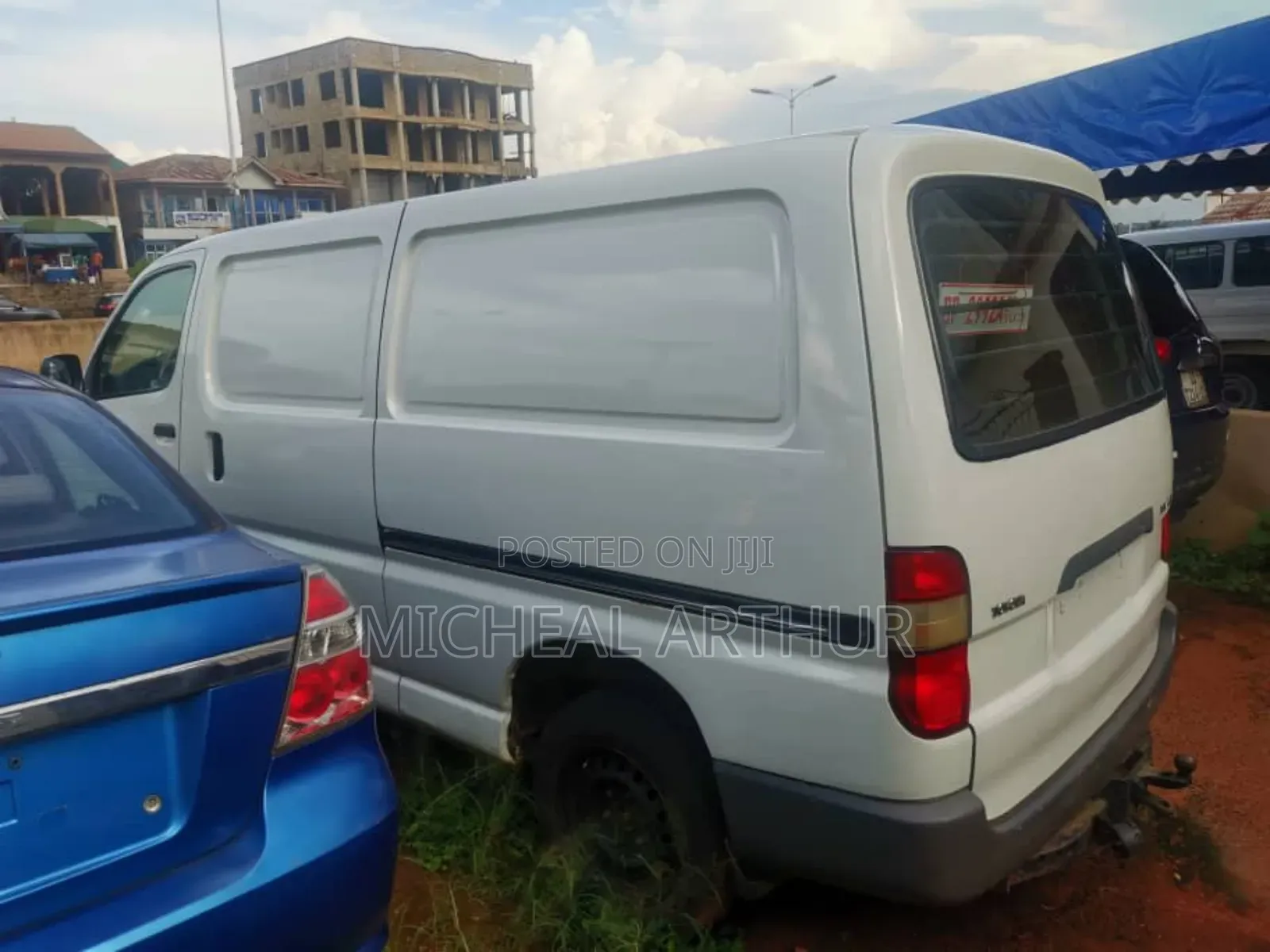 Toyota HiAce 2014 White