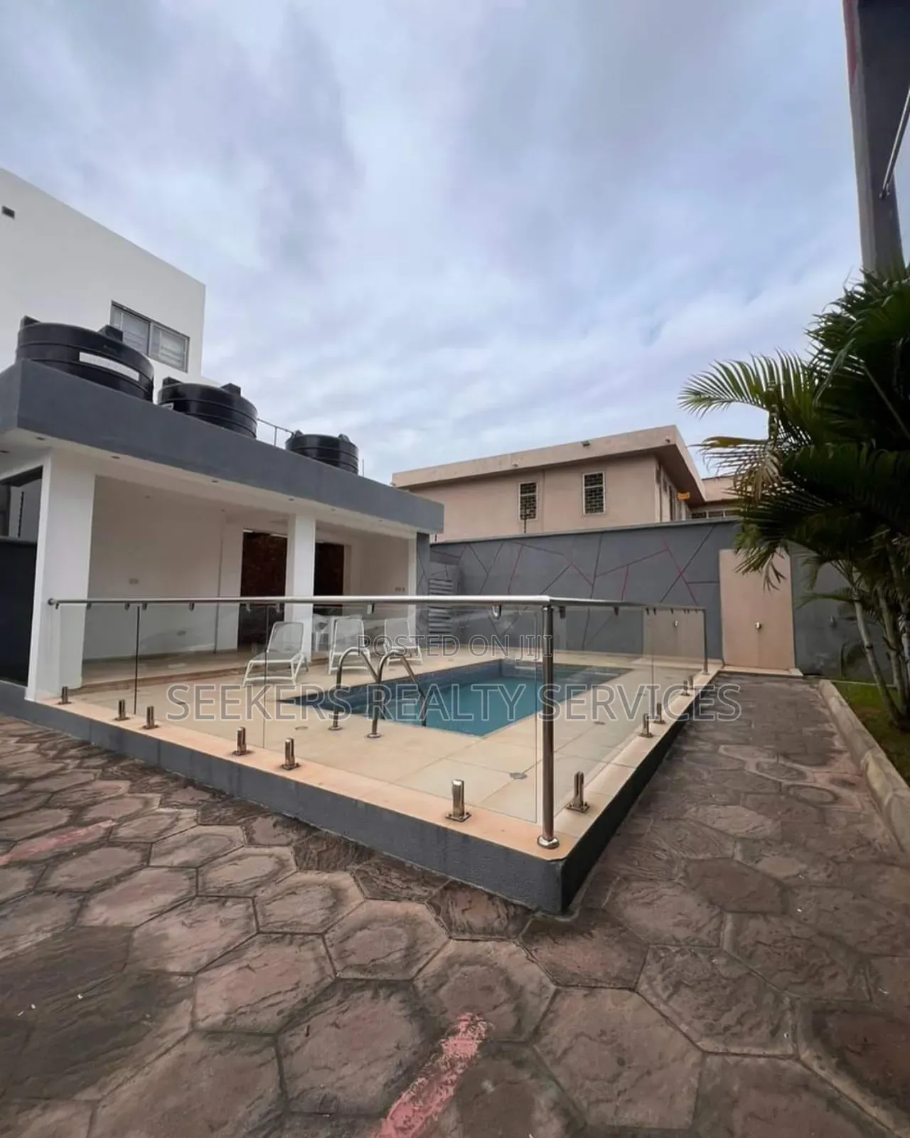 Furnished 3bdrm Apartment in Seekers Realty., Cantonments for rent