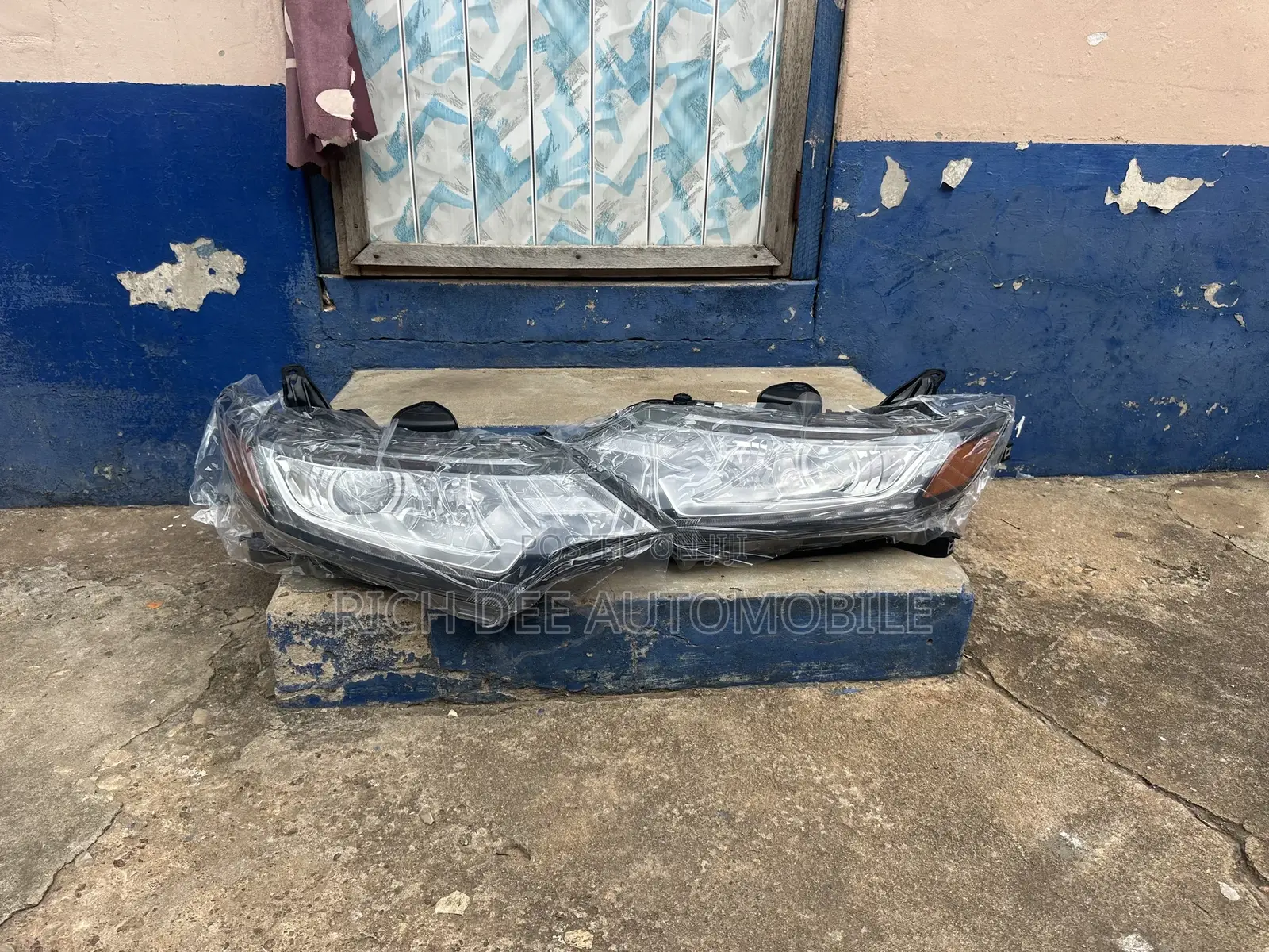 Outlander 2016 2020 Headlight Available LED Pair