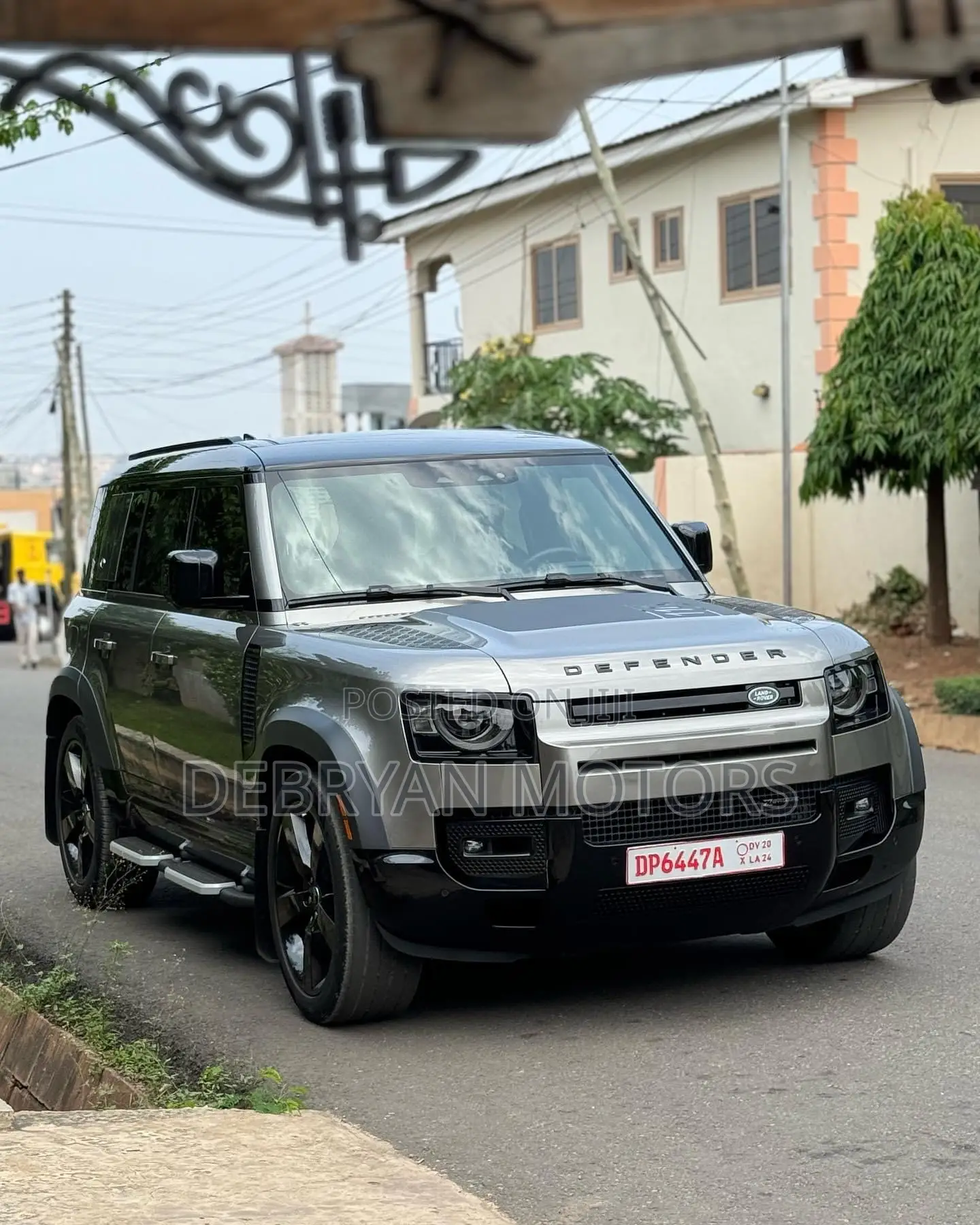 Land Rover Defender X-Dynamic SE 2023 Gray