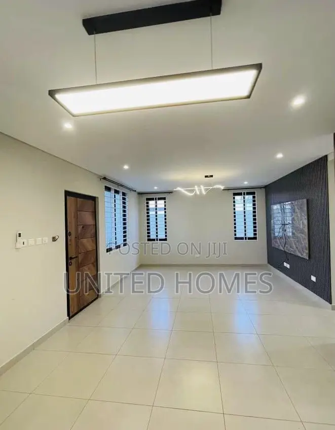 5bdrm House in Airport Residential Area for sale