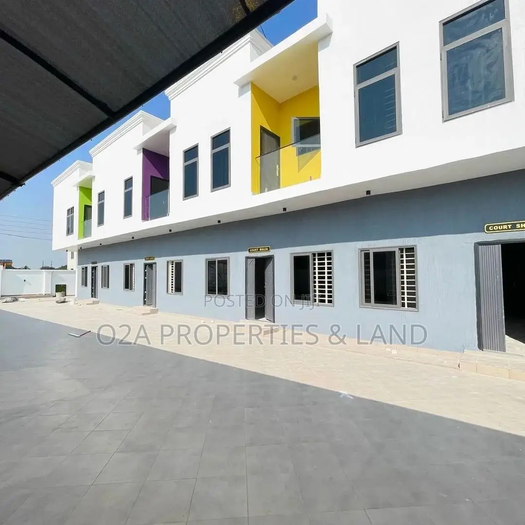 3bdrm Townhouse / Terrace in Haatso-New Legon for rent
