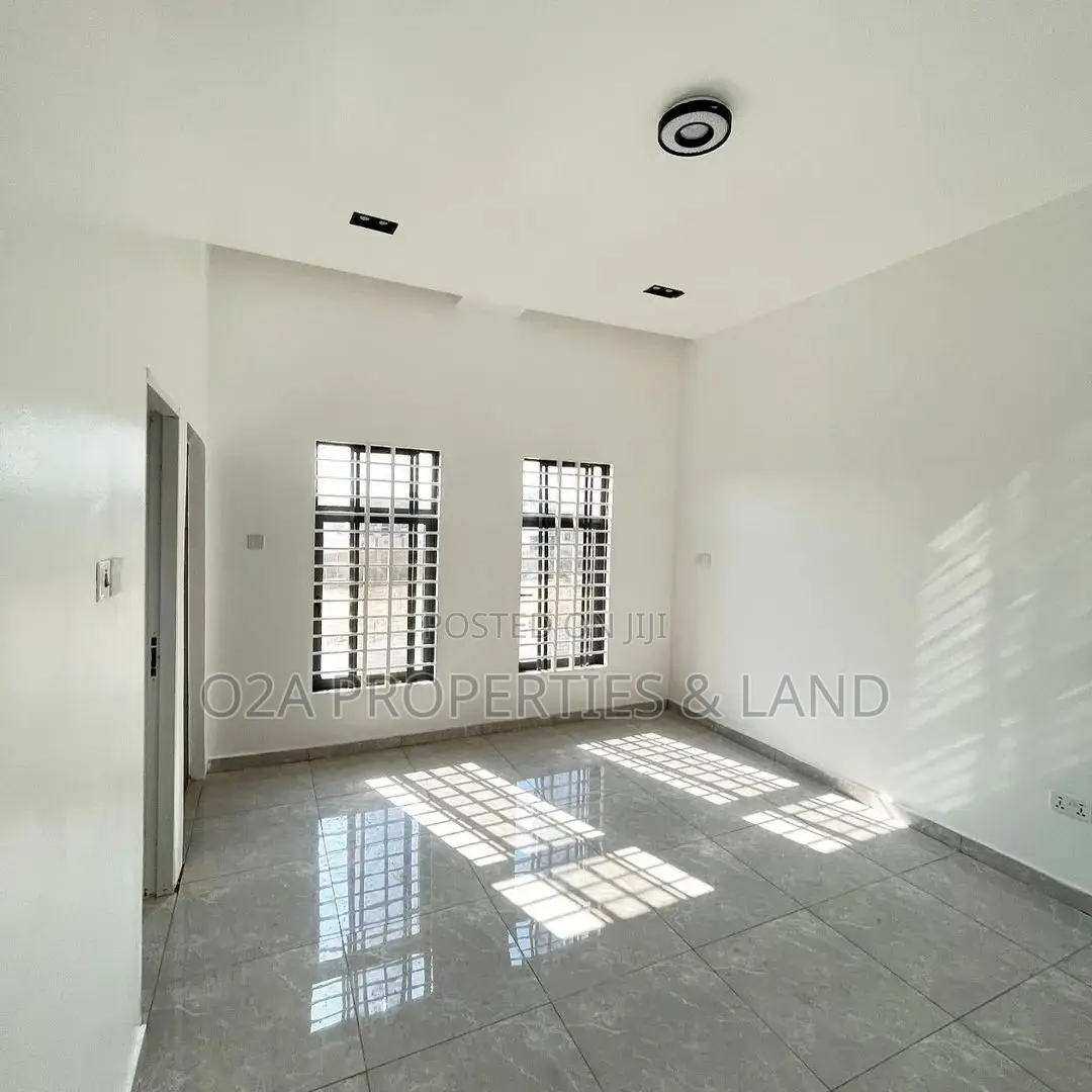 3bdrm Townhouse / Terrace in Haatso-New Legon for rent