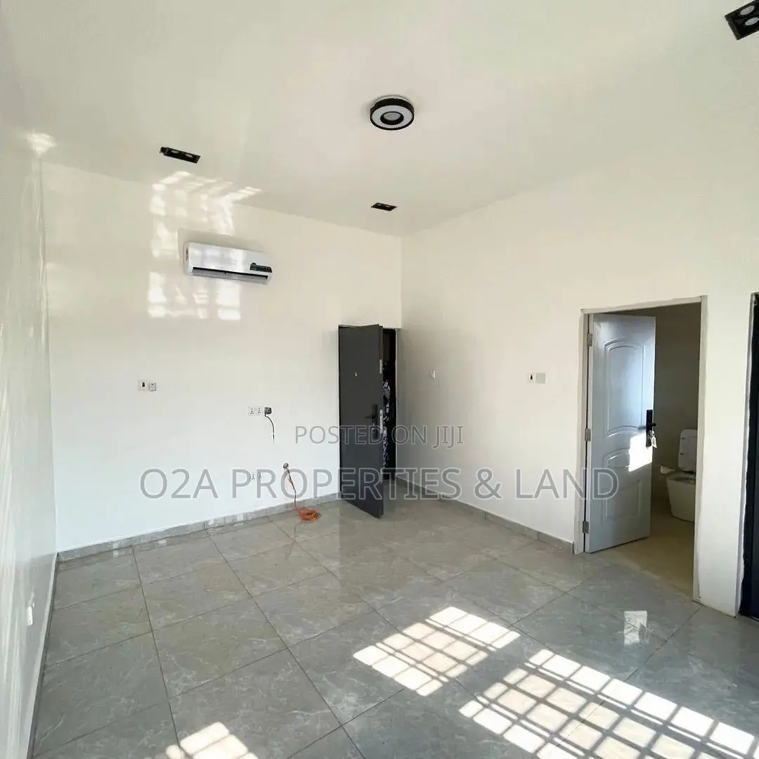 3bdrm Townhouse / Terrace in Haatso-New Legon for rent
