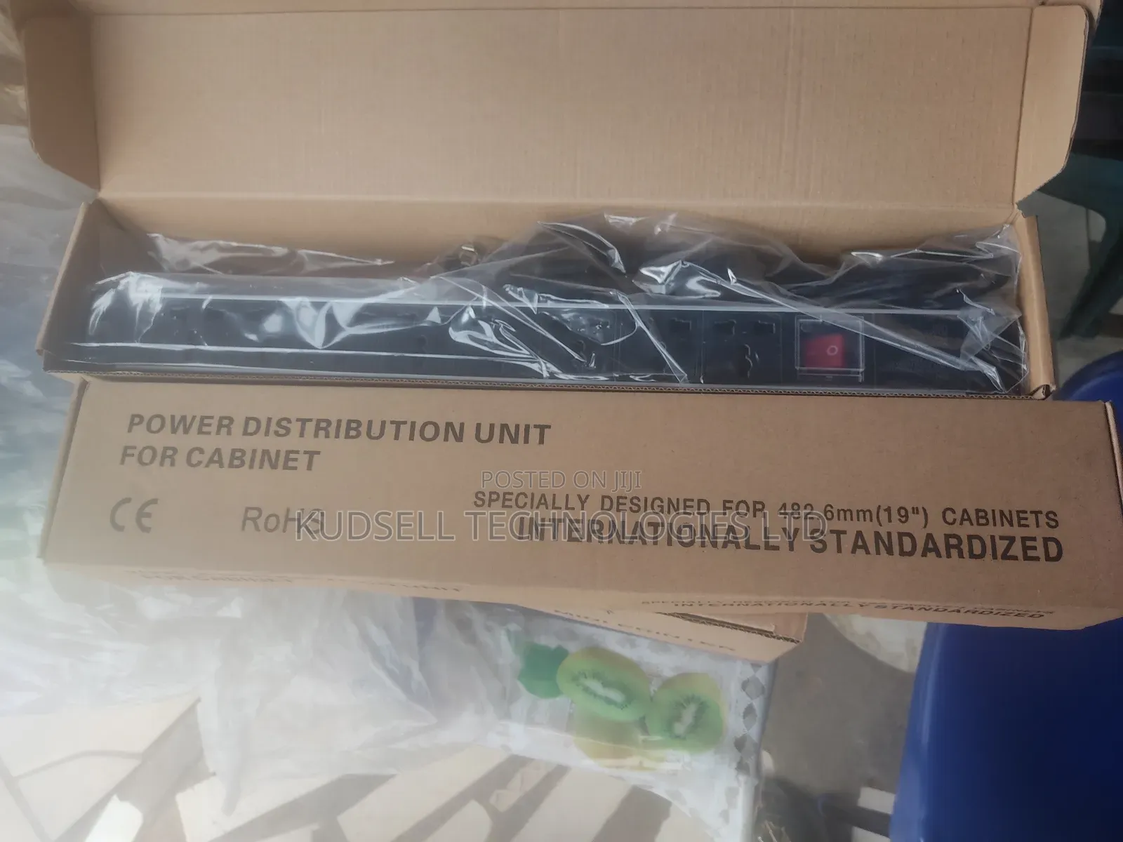8 Slots Universal Metallic Mount PDU Power Distribution Unit