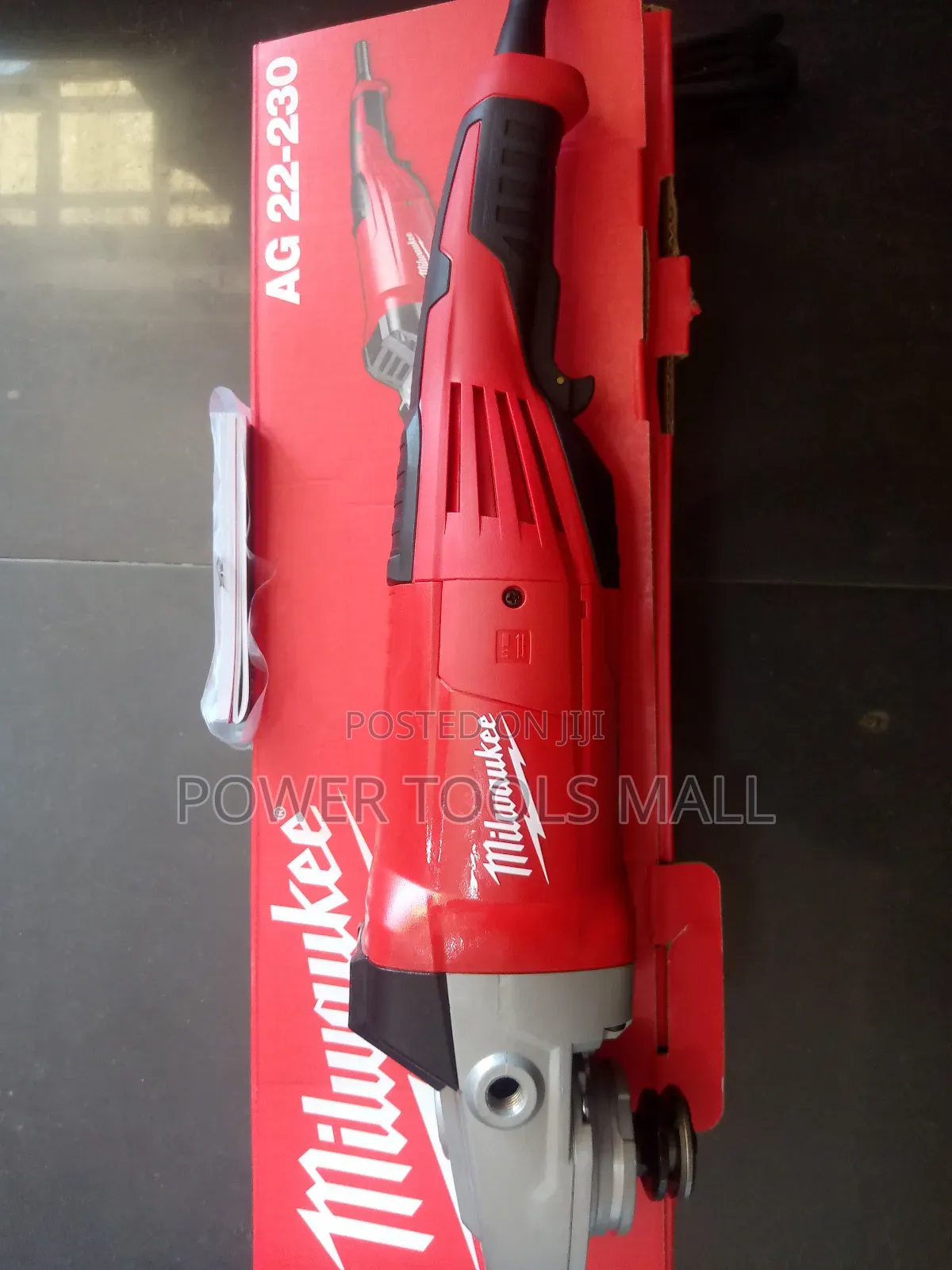 Milwaukee Angle Grinder 2,200w