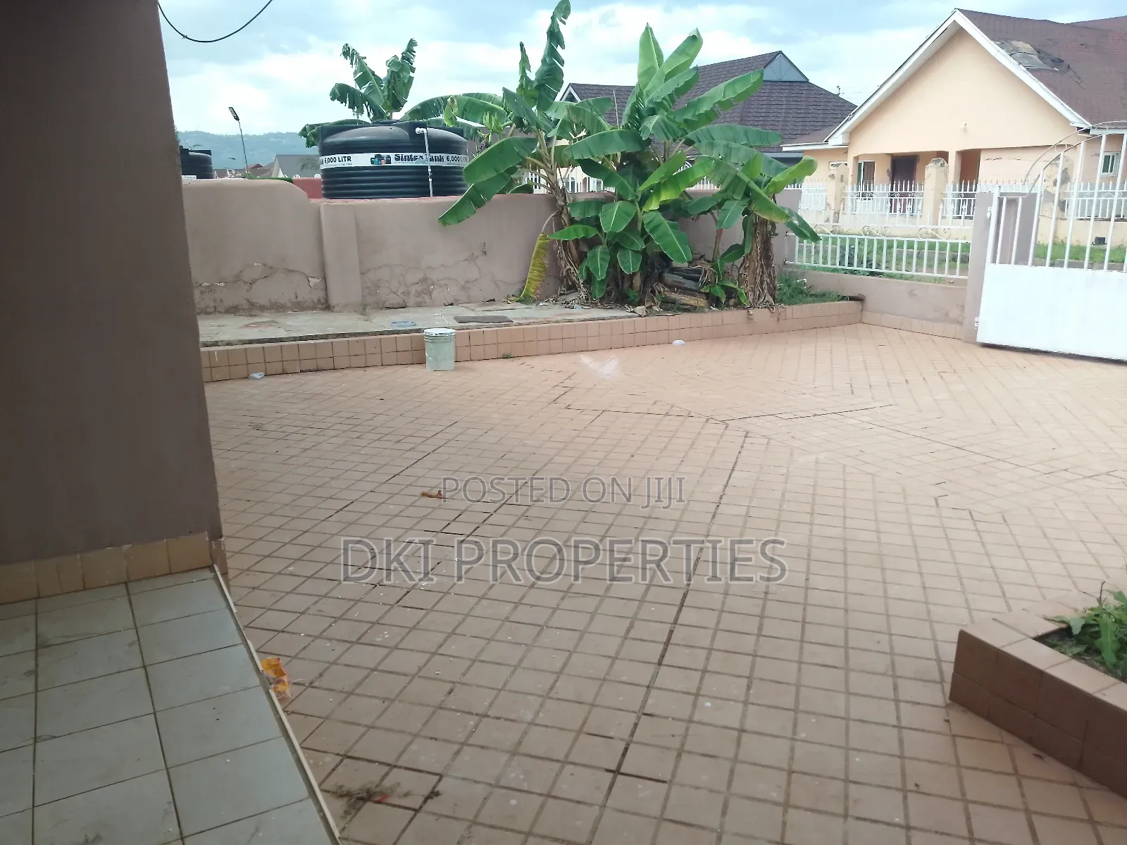 3bdrm House in Dki Properties, Adenta for rent