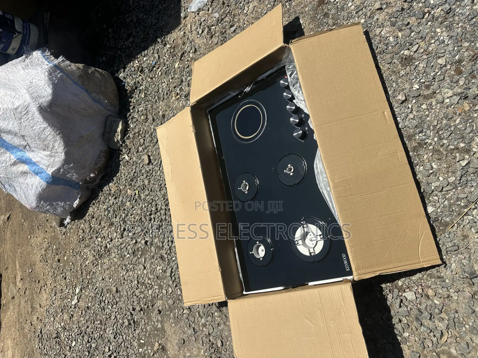 Ultra Modern Black Gas Cooker Inbuilt 4+1 Kenwood