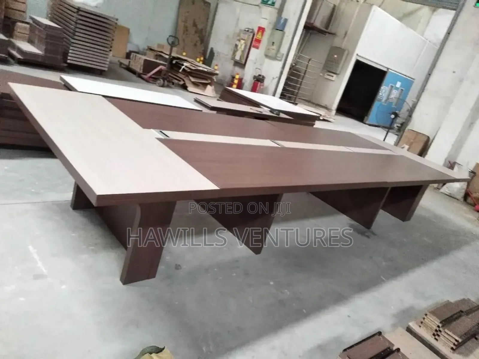 Comfrence Table (16) Seater
