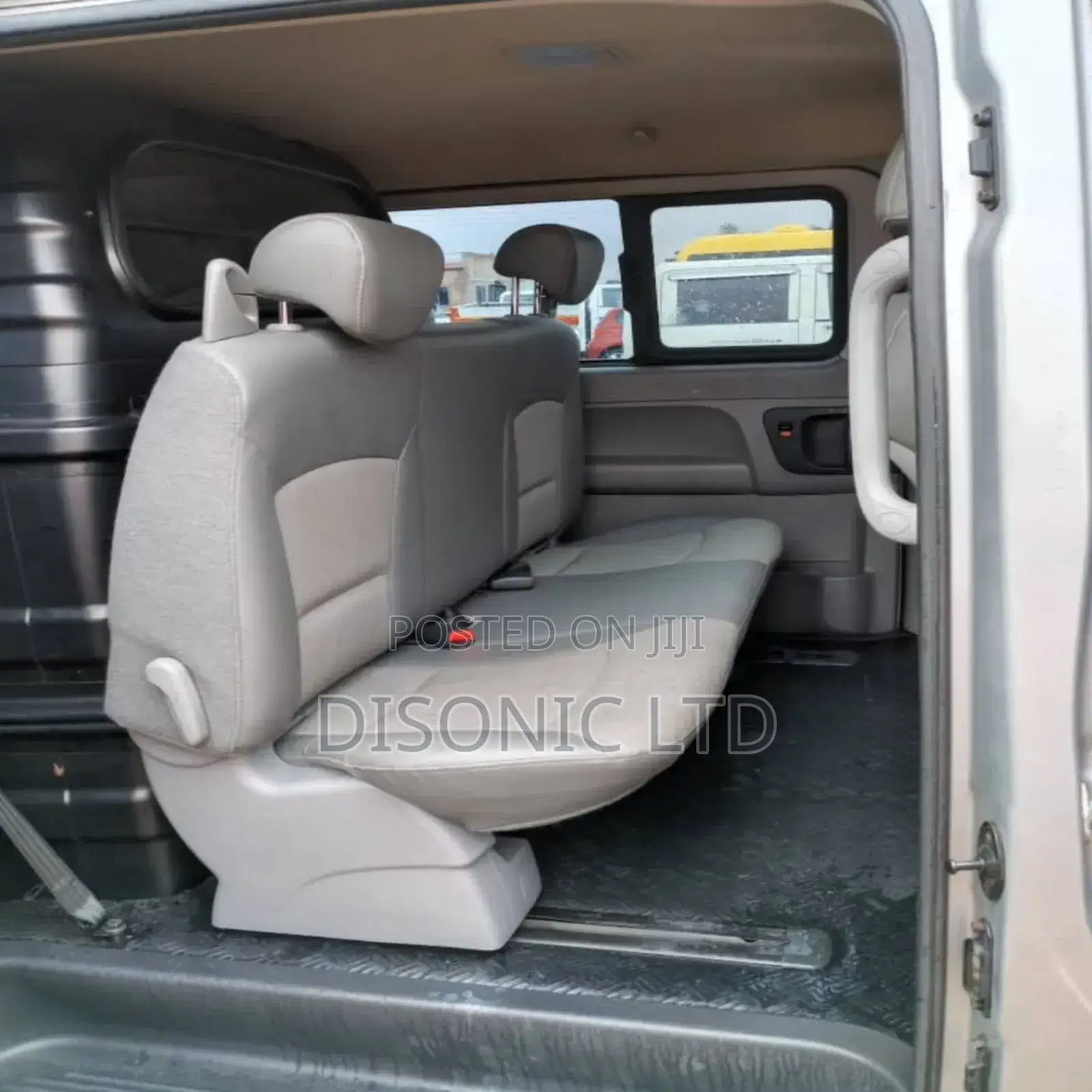 Hyundai Starex 2015 Silver