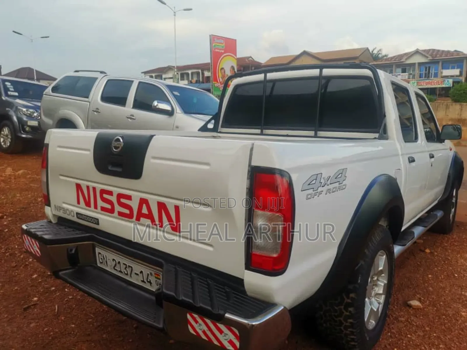 Nissan Hardbody 2013 White